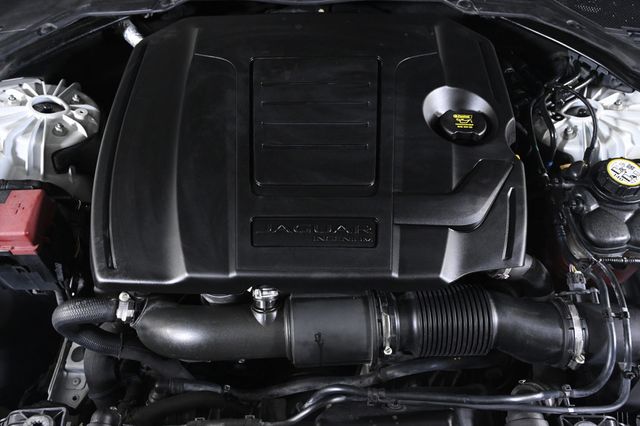 2020 Jaguar XE S - 22982407 - 21