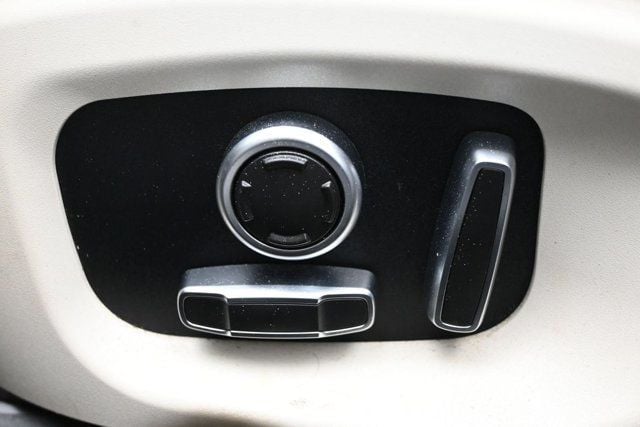 2020 Jaguar XE S RWD - 23080082 - 9