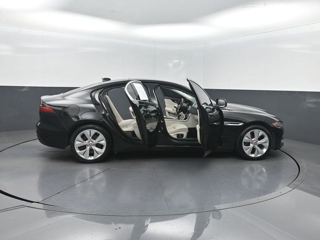 2020 Jaguar XE S RWD - 23080082 - 35