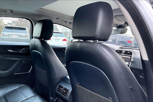 2020 Jaguar XE S RWD - 22992857 - 14