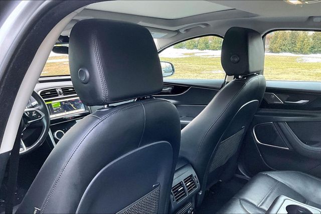 2020 Jaguar XE S RWD - 22992857 - 17