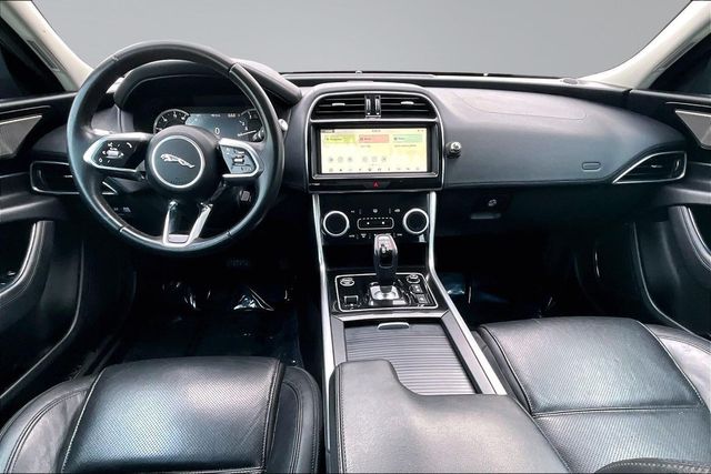 2020 Jaguar XE S RWD - 22992857 - 18