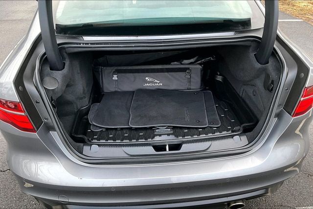 2020 Jaguar XE S RWD - 22992857 - 34