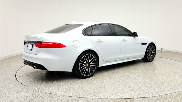 2020 Jaguar XF Sedan 30t Checkered Flag Limited Edition AWD w/ Convenenience - 23036835 - 4