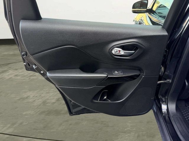 2020 Jeep Cherokee Altitude 4x4 - 23045395 - 17