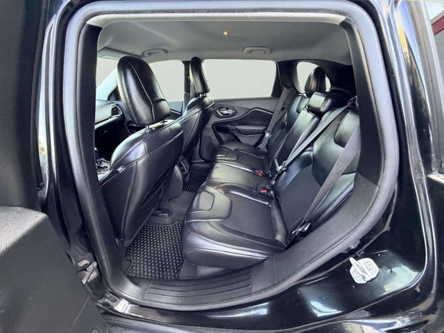 2020 Jeep Cherokee Altitude 4x4 - 23045395 - 18