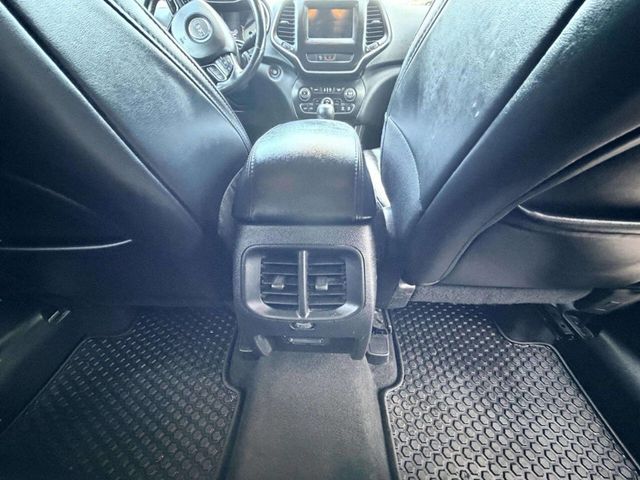 2020 Jeep Cherokee Altitude 4x4 - 23045395 - 22
