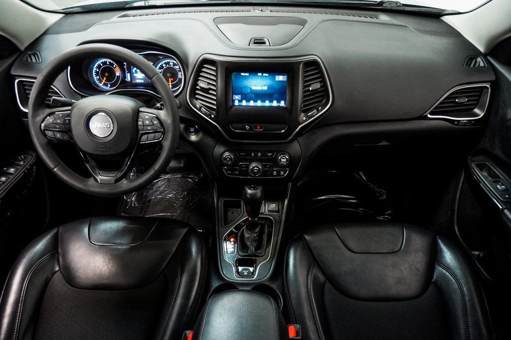 2020 Jeep Cherokee Altitude photo 23