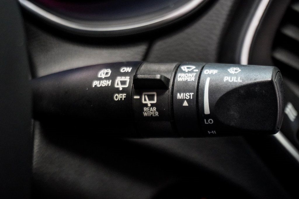 2020 Jeep Cherokee Altitude photo 28