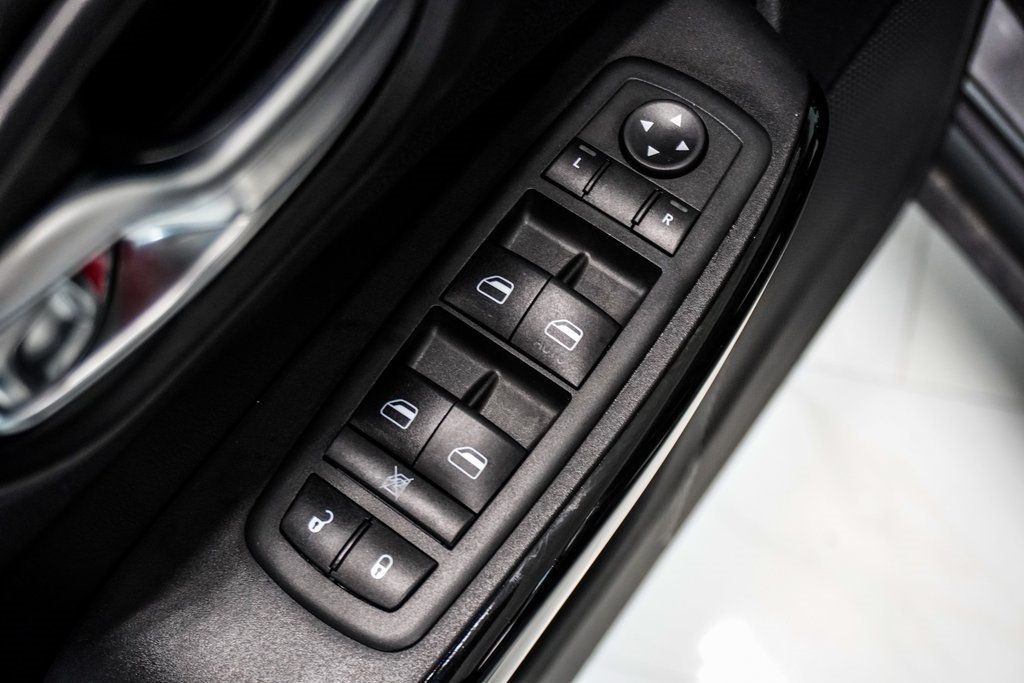 2020 Jeep Cherokee Altitude photo 33