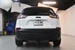 2020 Jeep Cherokee Altitude FWD - 23074400 - 12