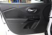 2020 Jeep Cherokee Altitude FWD - 23074400 - 20