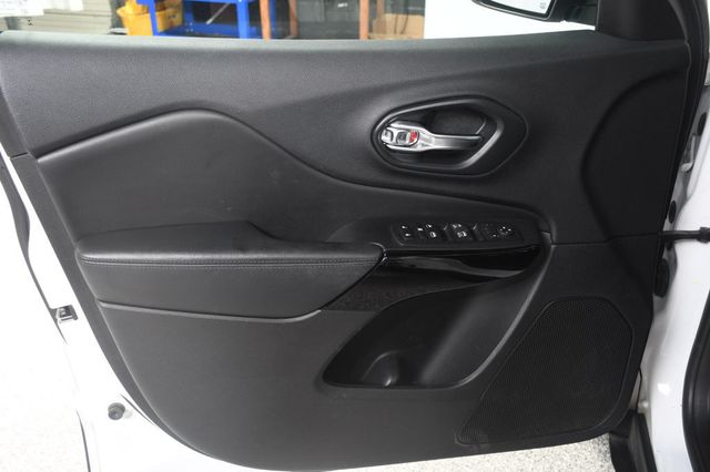 2020 Jeep Cherokee Altitude FWD - 23074400 - 20