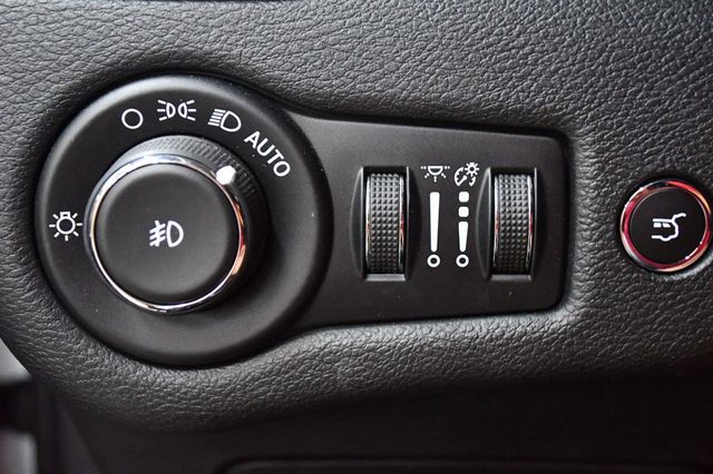 2020 Jeep Cherokee Altitude FWD - 23074400 - 66