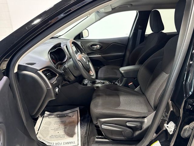 2020 Jeep Cherokee Latitude 4x4 - 23047161 - 18