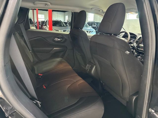 2020 Jeep Cherokee Latitude 4x4 - 23047161 - 29