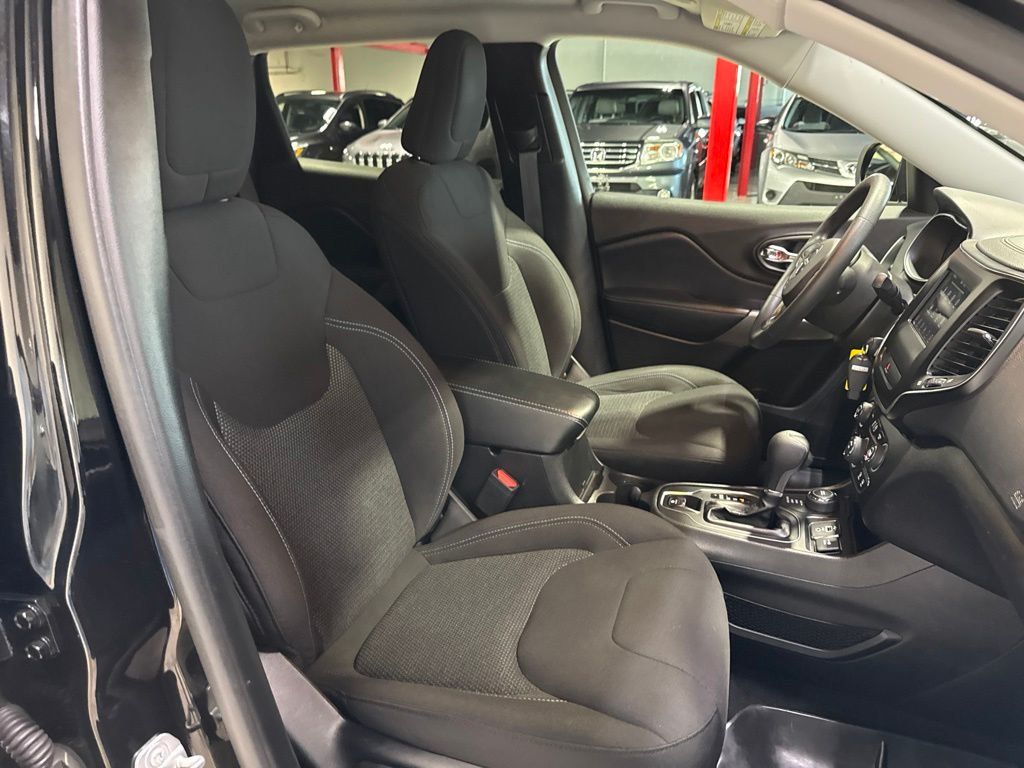 2020 Jeep Cherokee Latitude 4x4 - 23047161 - 34