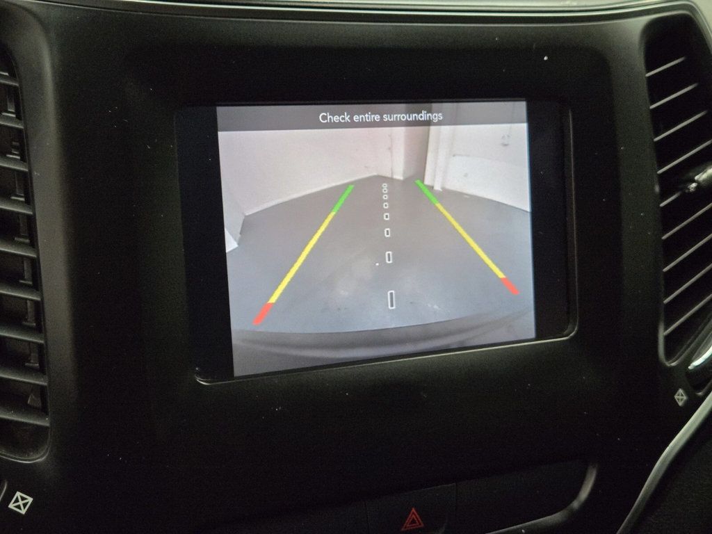2020 Jeep Cherokee Latitude FWD - 22910545 - 18