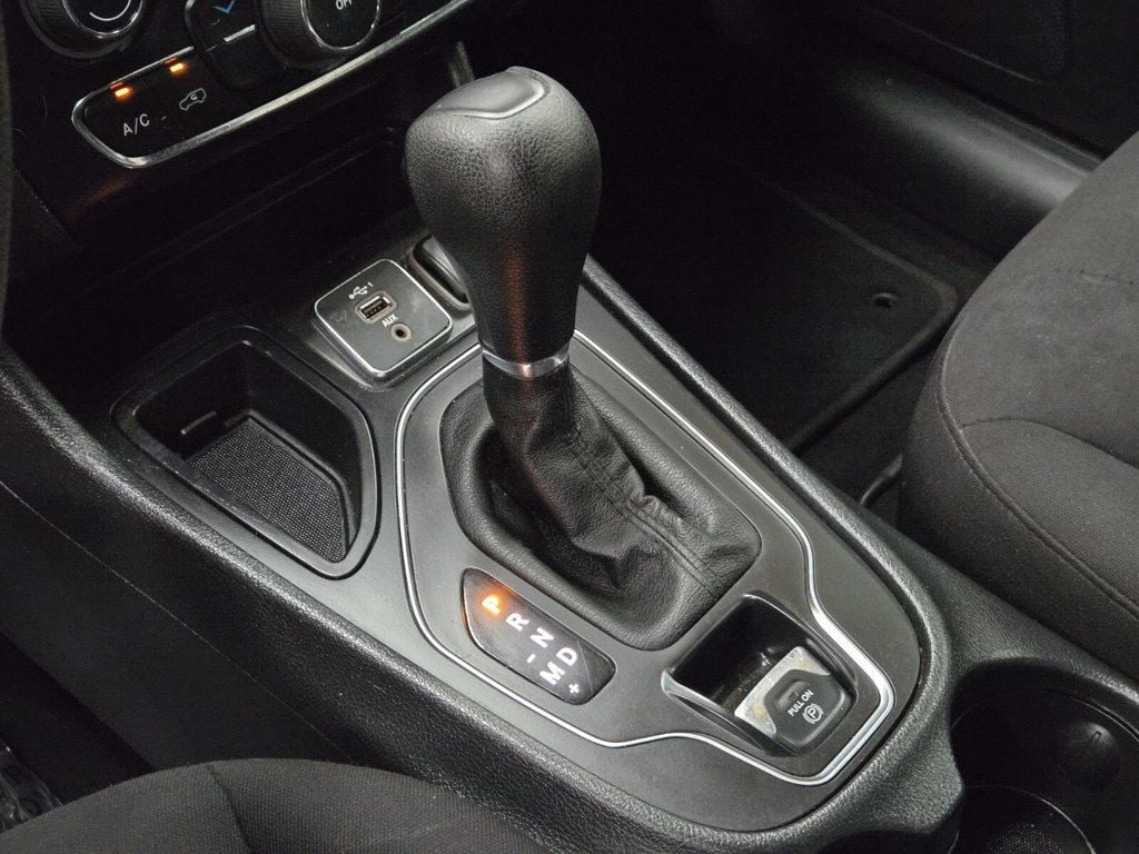 2020 Jeep Cherokee Latitude FWD - 22910545 - 19