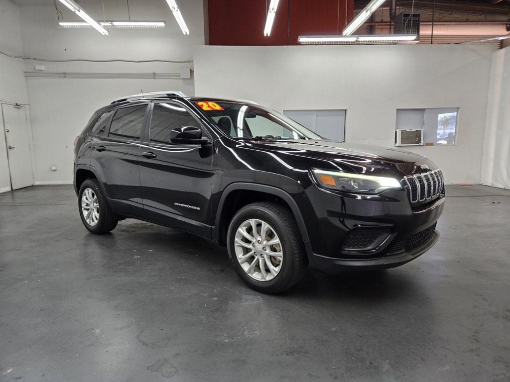 2020 Jeep Cherokee Latitude FWD - 22910545 - 3