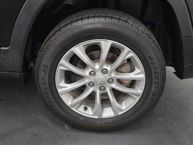 2020 Jeep Cherokee Latitude FWD - 22910545 - 5