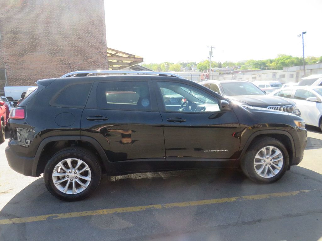2020 Jeep Cherokee Latitude photo 4