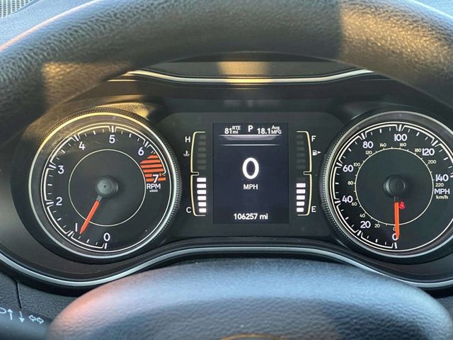 2020 Jeep Cherokee Latitude FWD - 22986263 - 27