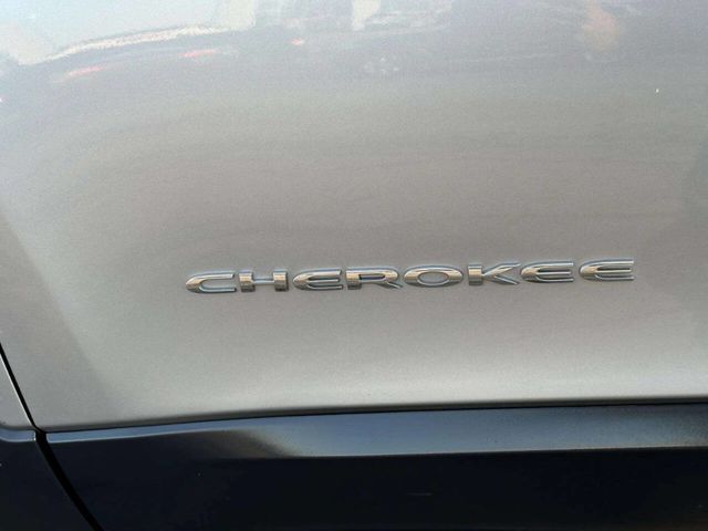 2020 Jeep Cherokee Latitude FWD - 22986263 - 8