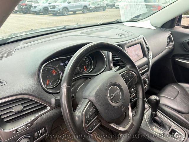 2020 Jeep Cherokee Latitude Plus 4x4 - 23070026 - 4