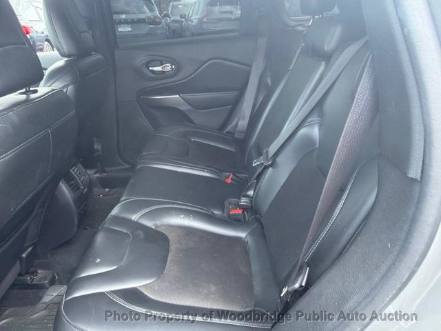 2020 Jeep Cherokee Latitude Plus 4x4 - 23070026 - 6