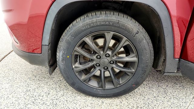 2020 Jeep Cherokee Latitude Plus FWD - 23026261 - 8