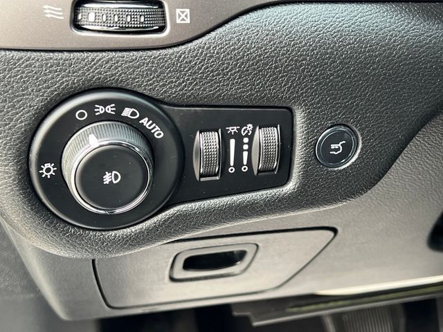 2020 Jeep Cherokee Limited 4x4 - 23030845 - 20