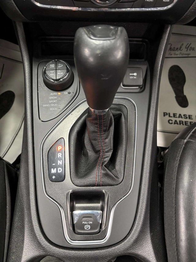 2020 Jeep Cherokee Trailhawk 4x4 4dr SUV - 22962421 - 34