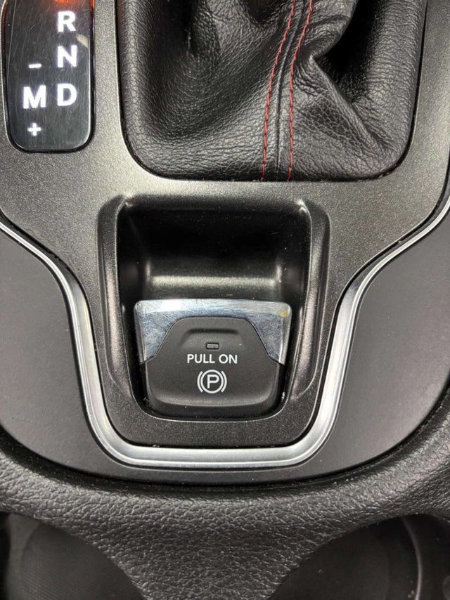 2020 Jeep Cherokee Trailhawk 4x4 4dr SUV - 22962421 - 35