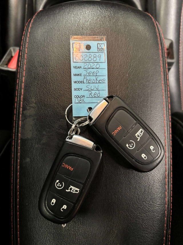 2020 Jeep Cherokee Trailhawk 4x4 4dr SUV - 22962421 - 45