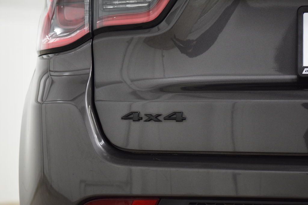 2020 Jeep Compass Latitude - 23068009 - 22