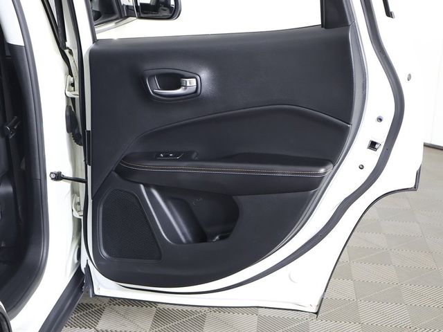 2020 Jeep Compass Latitude - 22976475 - 23