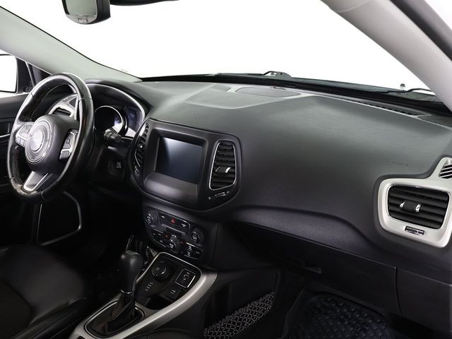 2020 Jeep Compass Latitude - 22976475 - 25