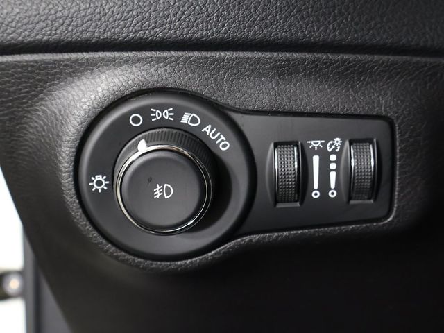 2020 Jeep Compass Latitude - 22976475 - 35