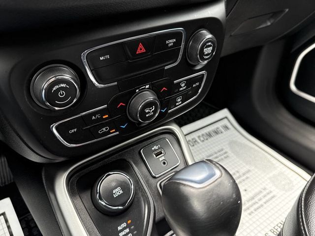 2020 Jeep Compass Latitude 4x4 4dr SUV - 22871244 - 25