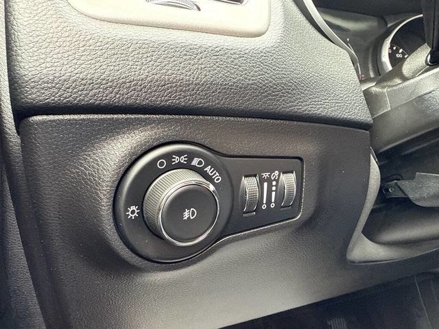 2020 Jeep Compass Latitude 4x4 4dr SUV - 22871244 - 34