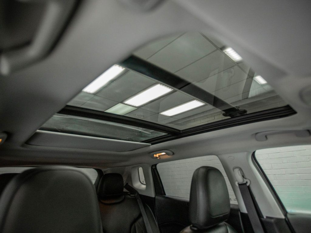 2020 Jeep Compass Limited photo 12