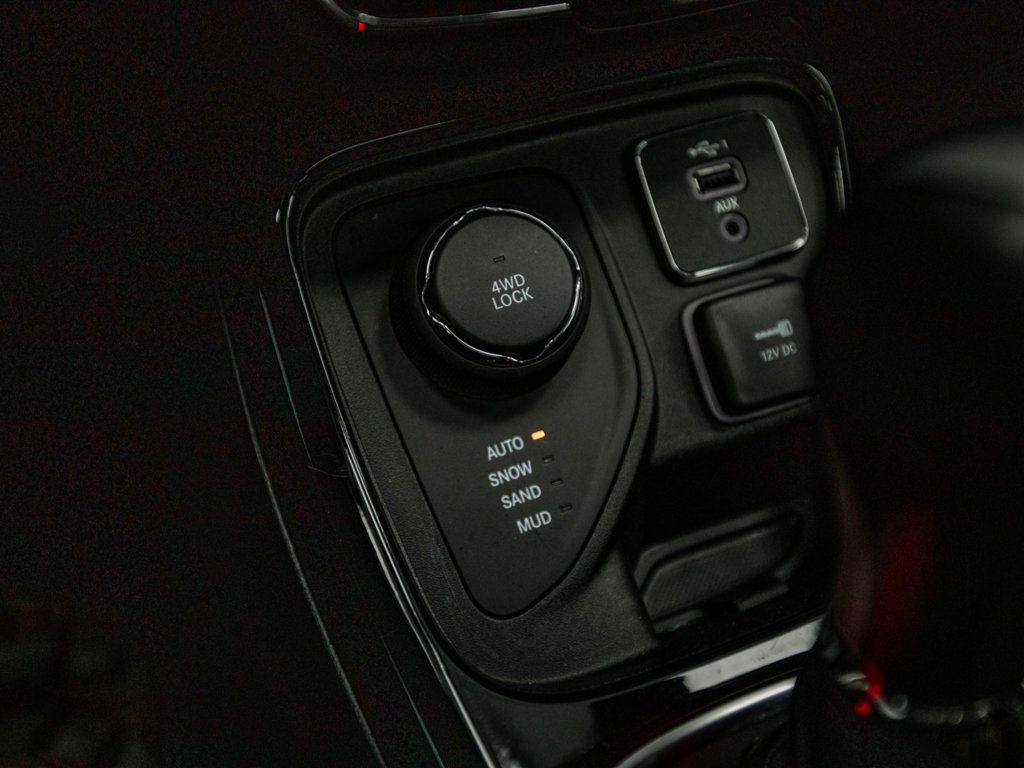 2020 Jeep Compass Limited photo 18
