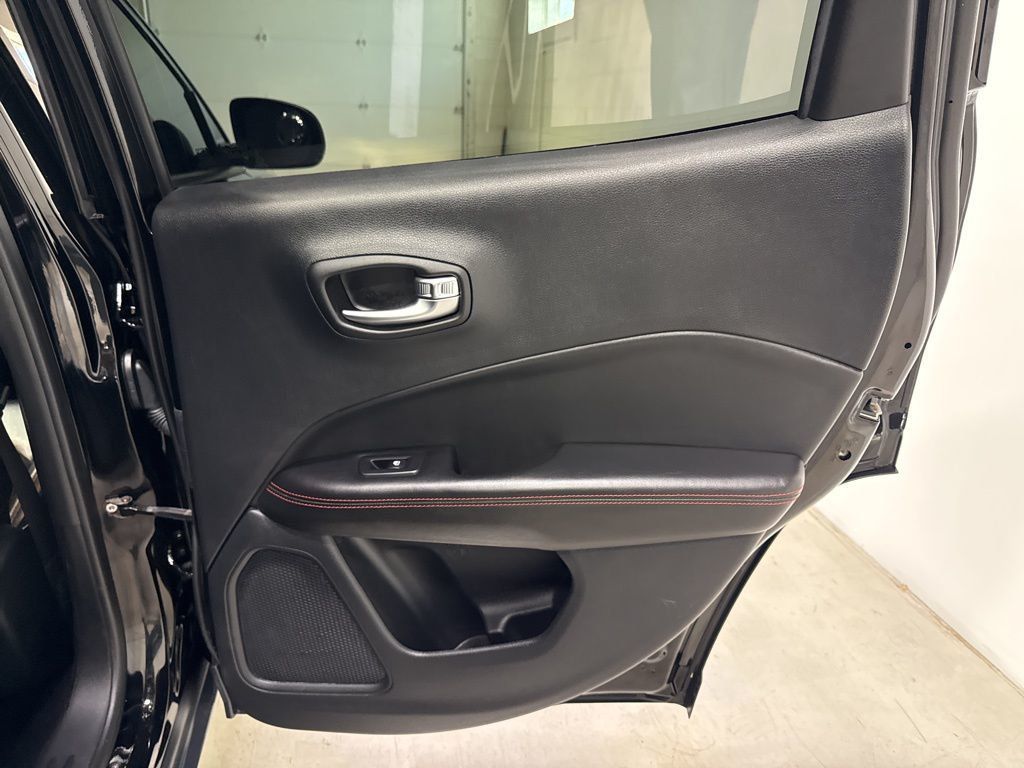 2020 Jeep Compass Trailhawk 4x4 - 23016385 - 36