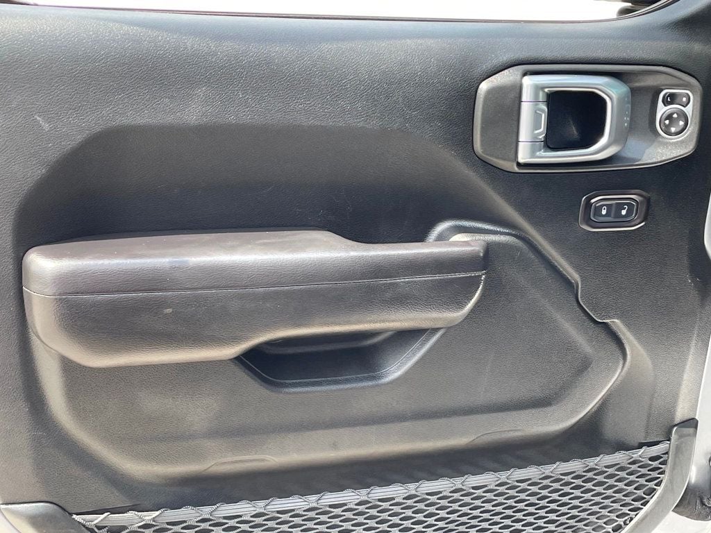 2020 Jeep Gladiator Altitude 4x4 - 23057333 - 14