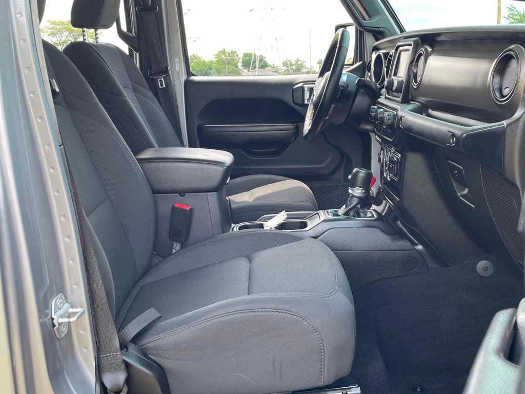 2020 Jeep Gladiator Altitude 4x4 - 23057333 - 19