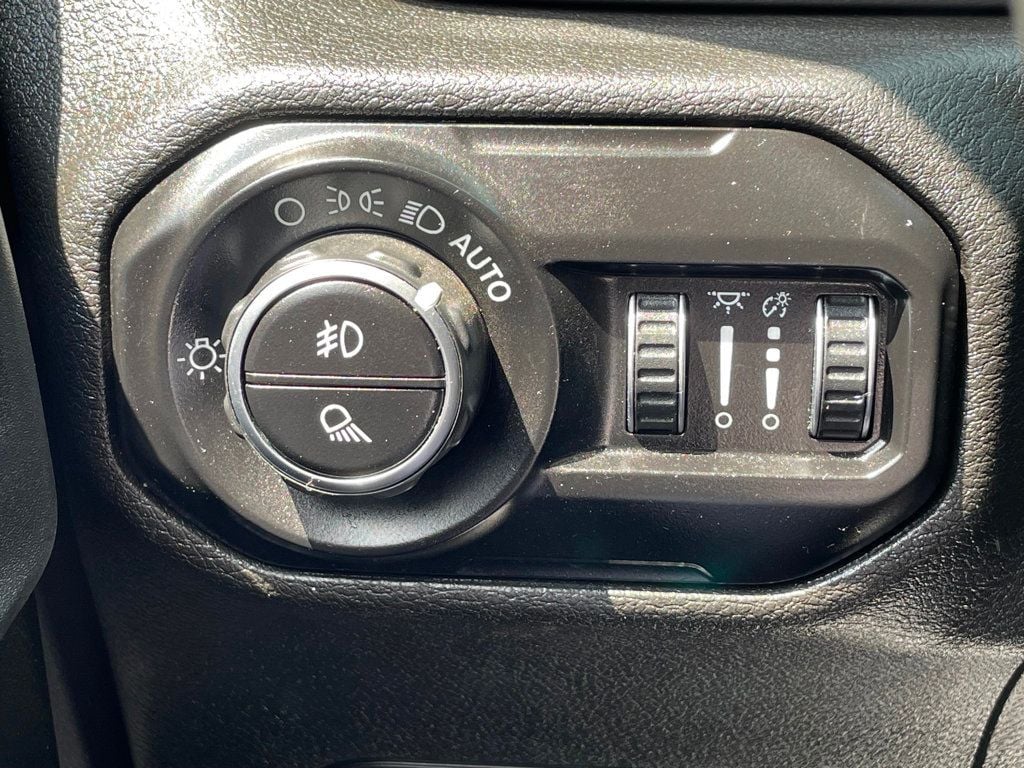 2020 Jeep Gladiator Altitude 4x4 - 23057333 - 29