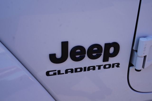 2020 Jeep Gladiator LIFTED, PREMIUM WHEELS, AFTER MARKET FRONT & REAR BUMPERS - 23011612 - 11