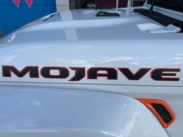 2020 Jeep Gladiator Mojave 4x4 - 22948906 - 19