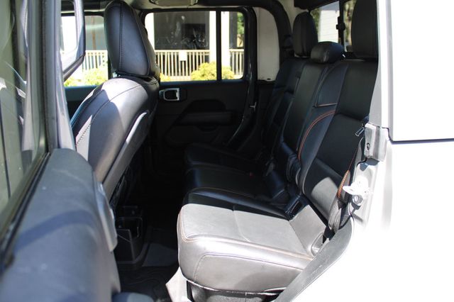 2020 Jeep Gladiator Mojave 4x4 - 23054759 - 31